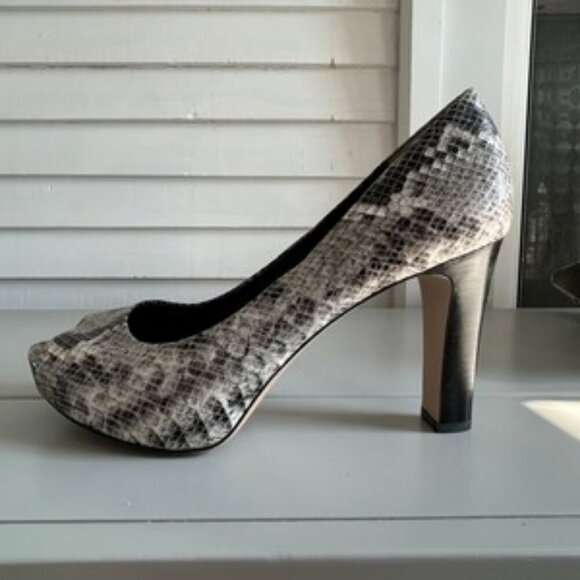 Franco Sarto Snake Print Peep Toe Platform Pumps Gray Stacked Heel Size 10M - Picture 3 of 16